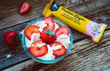 Multipower Protein Layer 50 Gr 18 Adet BEYAZ ÇİKOLARA ÇİLEK Aromalı